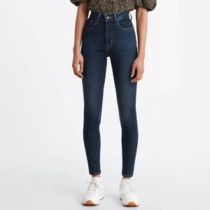 Levi’s 721 High Rise Skinny Jeans